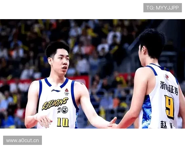 广东终结广厦主场连胜奎因胡金秋表现抢眼 广东终结广厦主场连胜奎因胡金秋表现抢眼